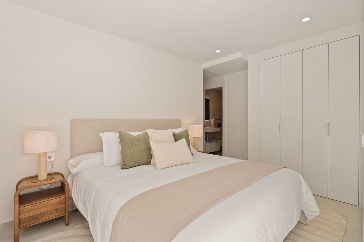 Apartamento de 3 habitaciones en La Cala de Mijas en venta con piscina - 795.000 € (Ref: 9985902)
