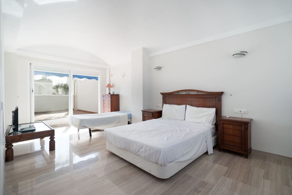 3 soverom Leilighet til salgs i Benalmadena Costa med svømmebasseng - € 745 000 (Ref: 9985904)