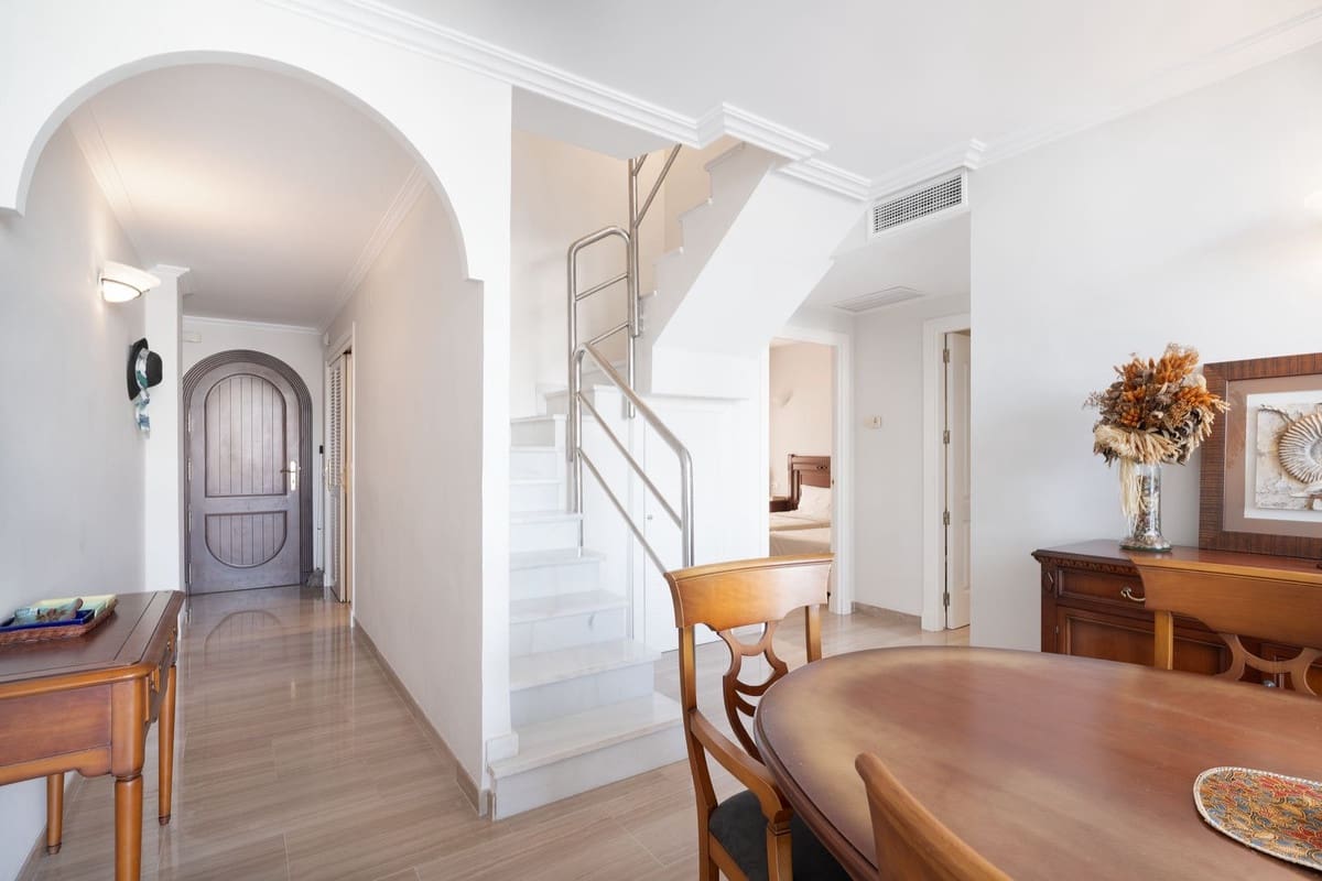 3 soverom Leilighet til salgs i Benalmadena Costa med svømmebasseng - € 745 000 (Ref: 9985904)