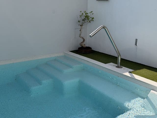 3 soverom Kjedet enebolig til salgs i Marbella med svømmebasseng garasje - € 1 200 000 (Ref: 9985905)