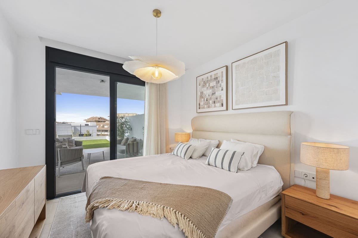 Apartamento de 2 habitaciones en Fuengirola en venta - 595.000 € (Ref: 9985909)