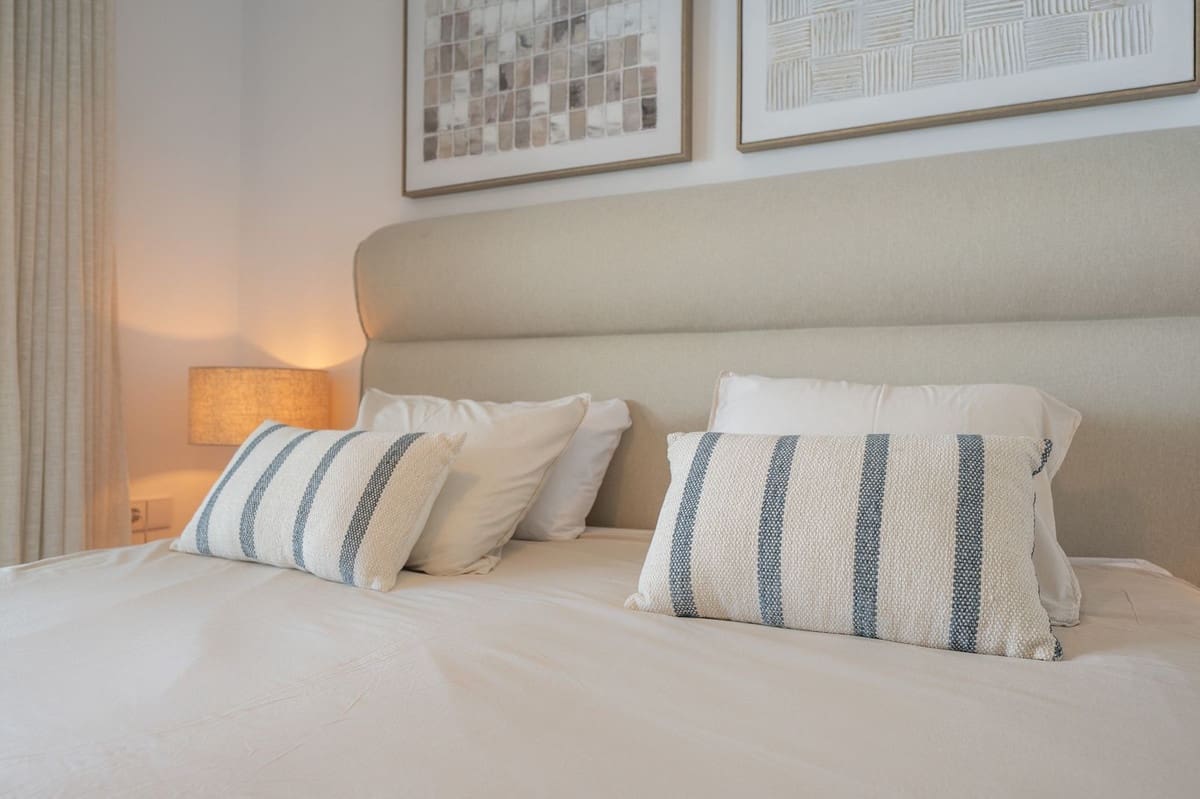 Apartamento de 2 habitaciones en Fuengirola en venta - 595.000 € (Ref: 9985909)