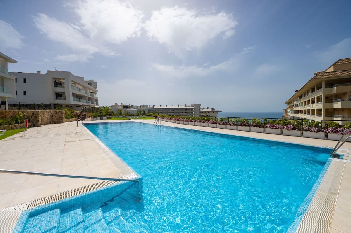 Apartamento de 2 habitaciones en Fuengirola en venta - 595.000 € (Ref: 9985909)