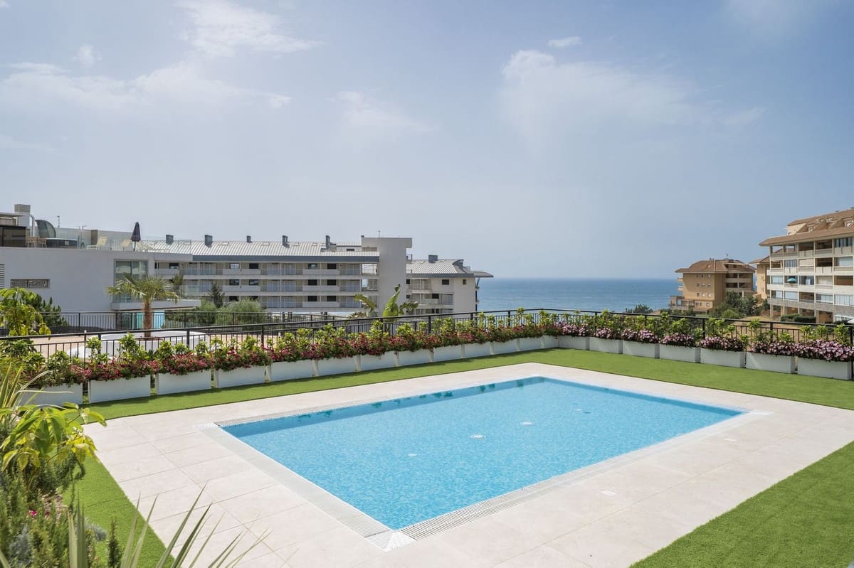 Apartamento de 2 habitaciones en Fuengirola en venta - 595.000 € (Ref: 9985909)