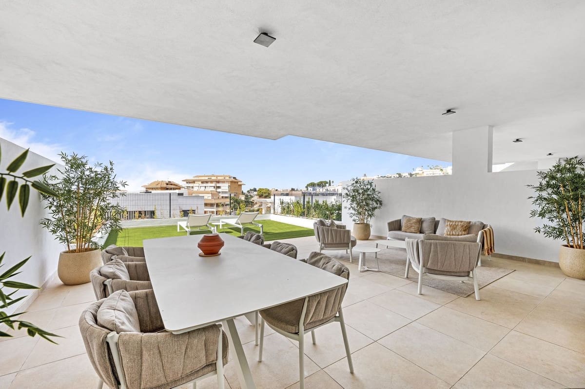 Apartamento de 2 habitaciones en Fuengirola en venta - 595.000 € (Ref: 9985909)