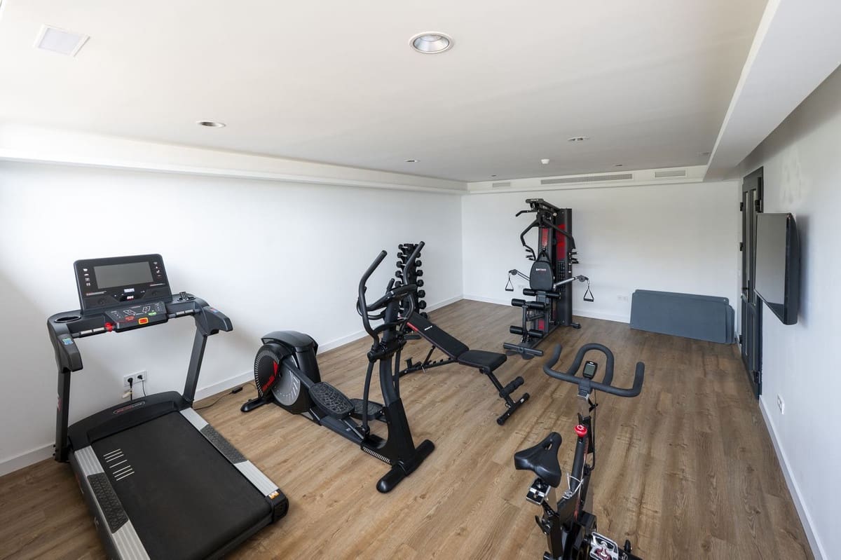 Apartamento de 2 habitaciones en Fuengirola en venta - 595.000 € (Ref: 9985909)