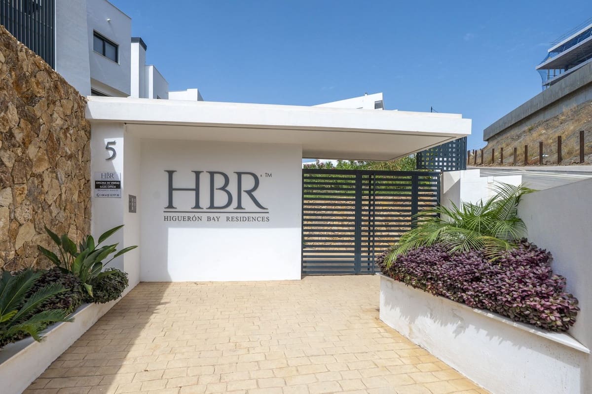Apartamento de 2 habitaciones en Fuengirola en venta - 595.000 € (Ref: 9985909)