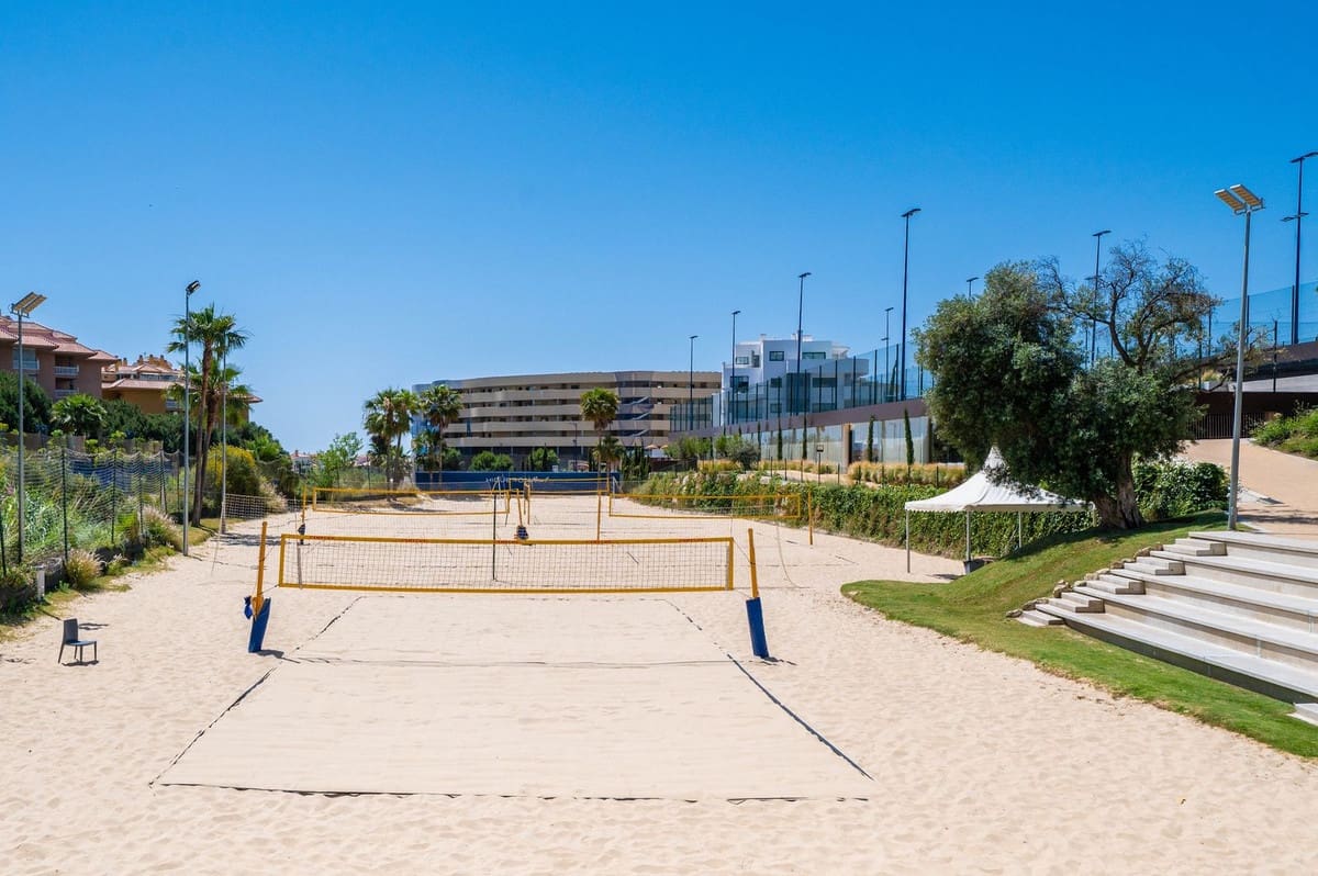 Apartamento de 2 habitaciones en Fuengirola en venta - 595.000 € (Ref: 9985909)