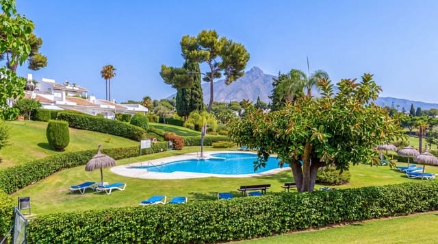 2 soveværelse Lejlighed til salg i Nueva Andalucia, Marbella med swimmingpool - € 945.000 (Ref: 9985910)