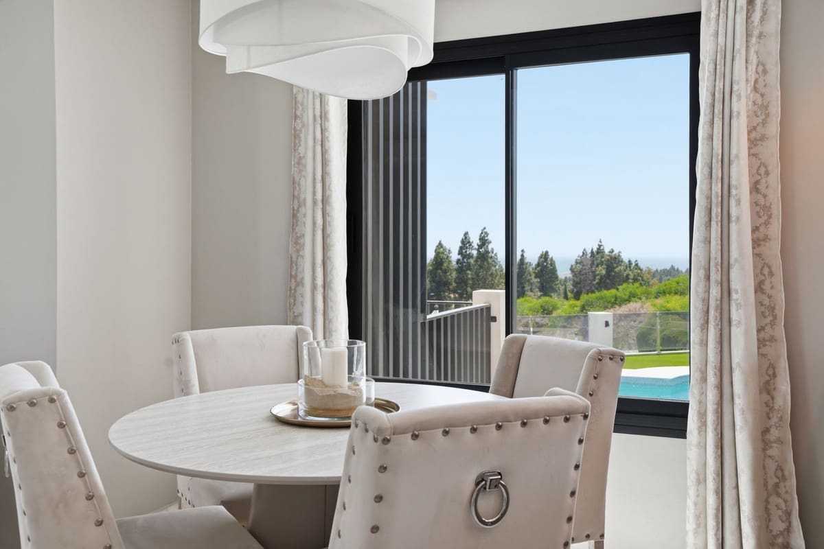 4 soveværelse Villa til salg i El Chaparral med swimmingpool - € 1.599.000 (Ref: 9991837)
