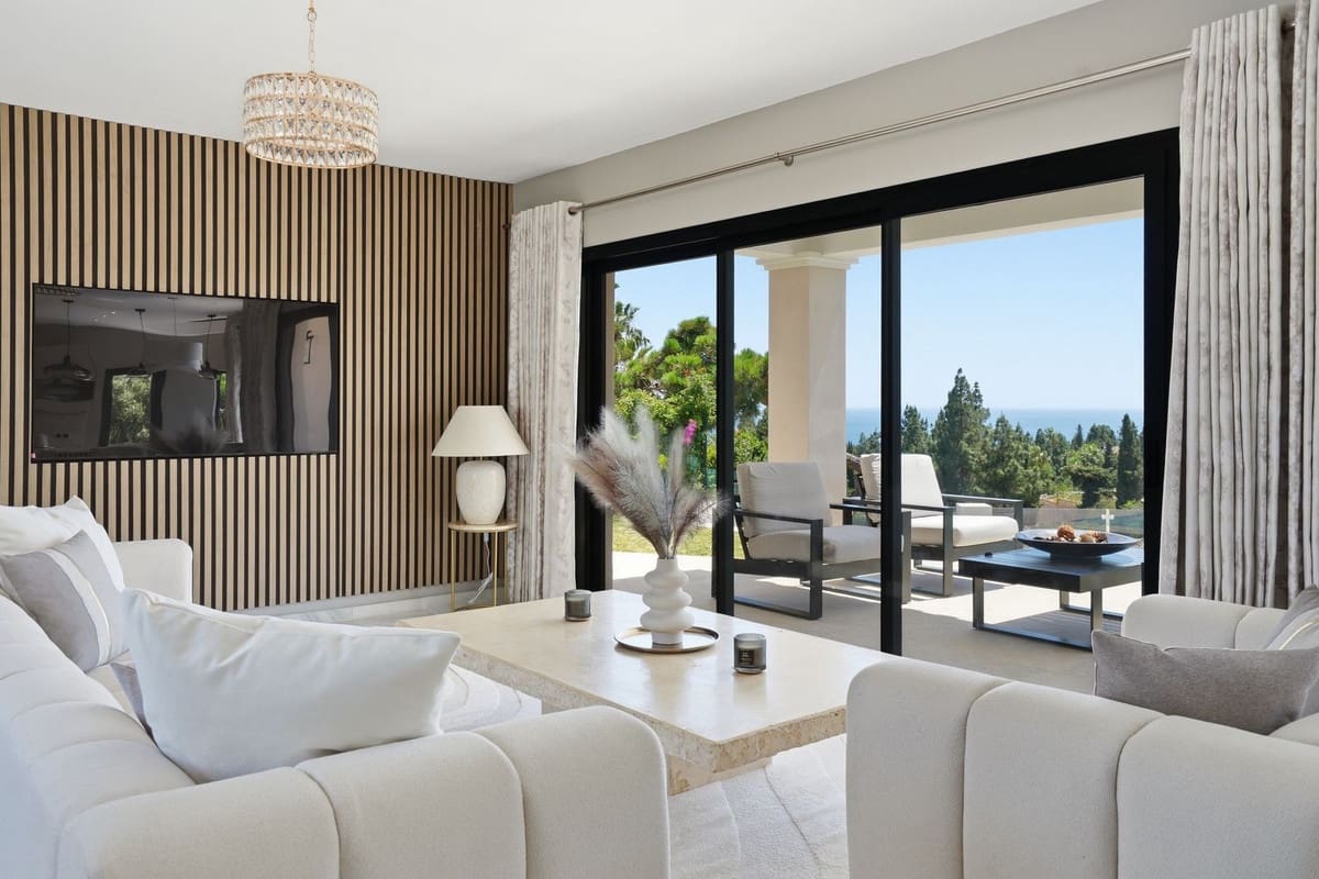 4 soveværelse Villa til salg i El Chaparral med swimmingpool - € 1.599.000 (Ref: 9991837)