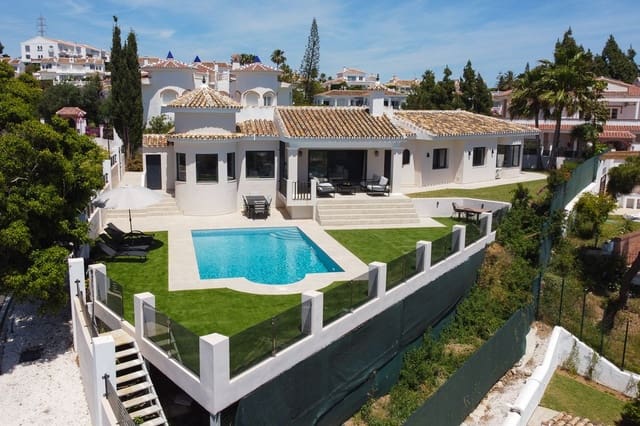 4 soveværelse Villa til salg i El Chaparral, Mijas med swimmingpool - € 1.599.000 (Ref: 9991837)