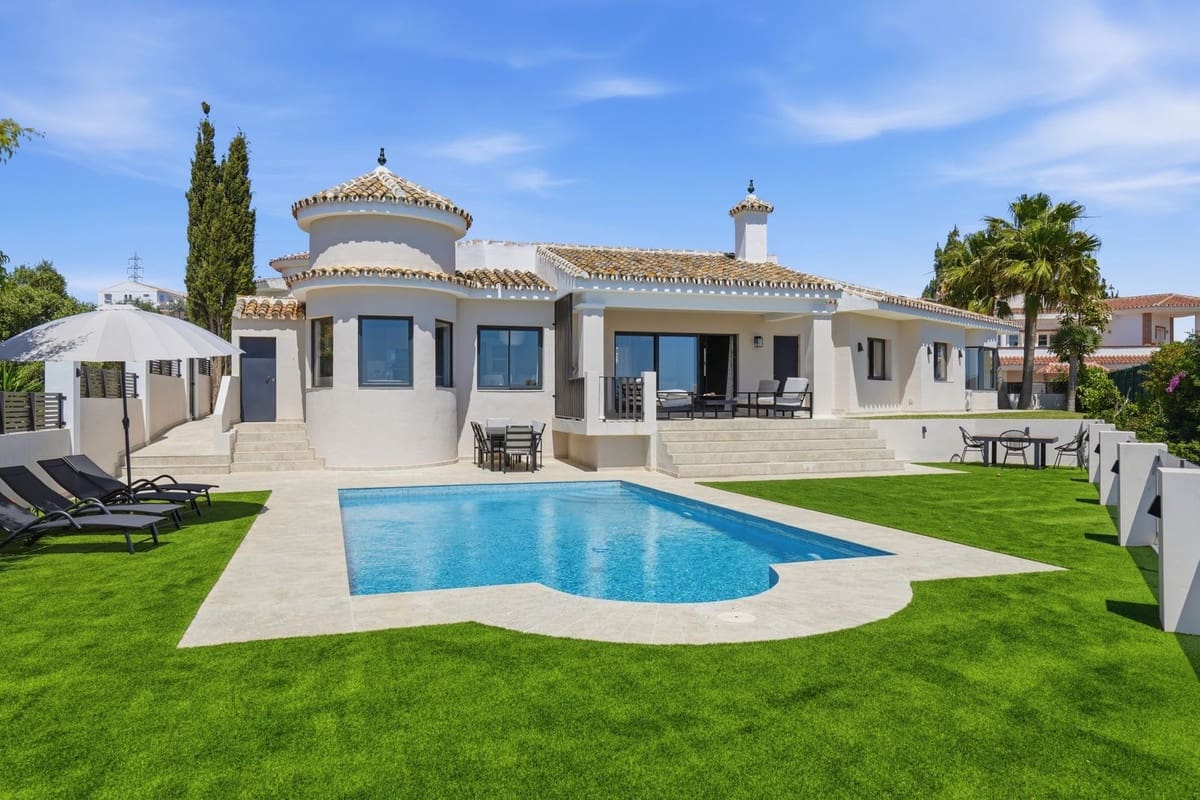 4 soveværelse Villa til salg i El Chaparral med swimmingpool - € 1.599.000 (Ref: 9991837)