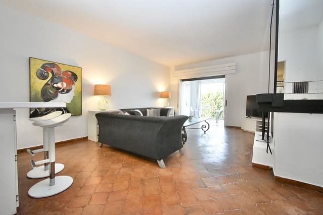 1 chambre Appartement à vendre à Puerto Banus, Marbella - 695 000 € (Ref: 9991839)