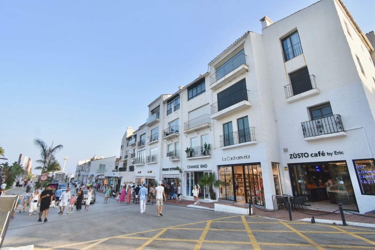 1 chambre Appartement à vendre à Puerto Banus - 695 000 € (Ref: 9991839)