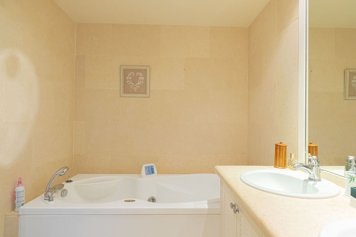 3 sovrum Lägenhet till salu i Nueva Andalucia med pool - 1 295 000 € (Ref: 9991840)