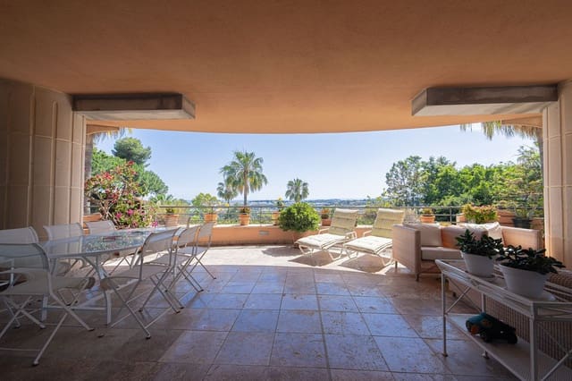 3 slaapkamer Appartement te koop in Nueva Andalucia, Marbella met zwembad - € 1.295.000 (Ref: 9991840)