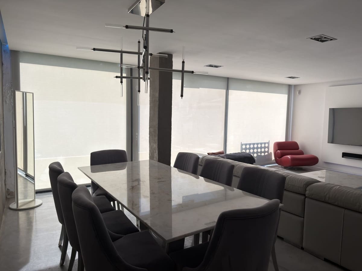 3 camera da letto Villetta Bifamiliare in vendita in Nueva Andalucia con piscina - 1.200.000 € (Rif: 9991841)