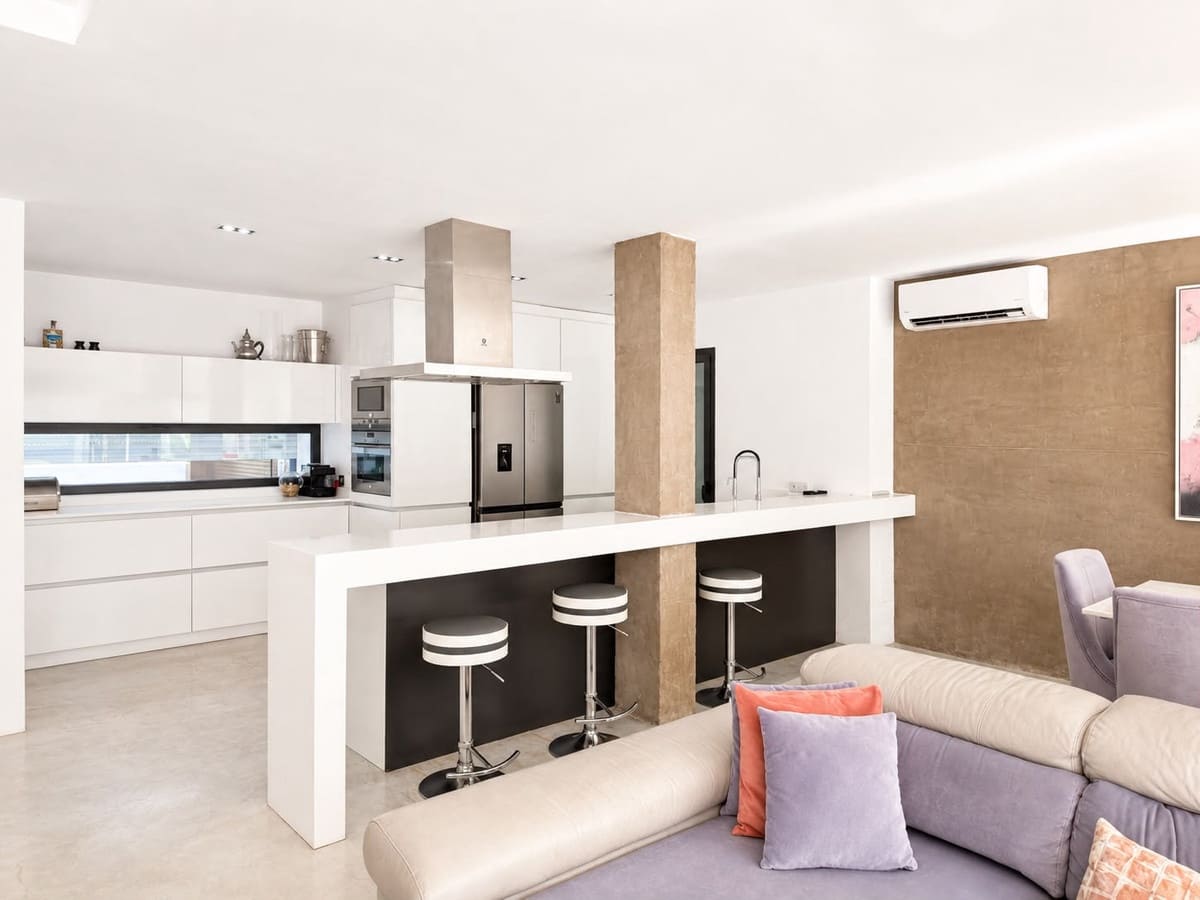 3 Zimmer Doppelhaus zu verkaufen in Nueva Andalucia mit Pool - 1.200.000 € (Ref: 9991841)
