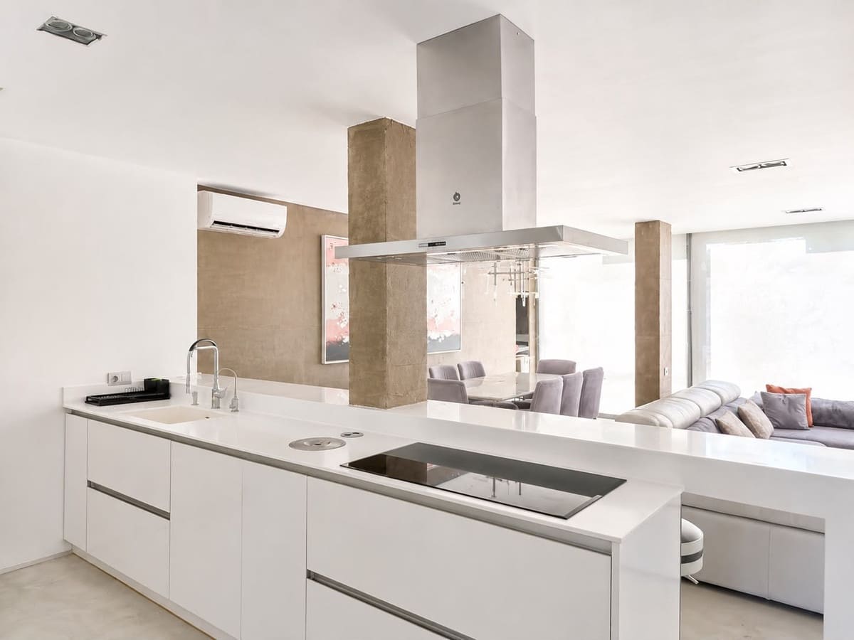 3 Zimmer Doppelhaus zu verkaufen in Nueva Andalucia mit Pool - 1.200.000 € (Ref: 9991841)