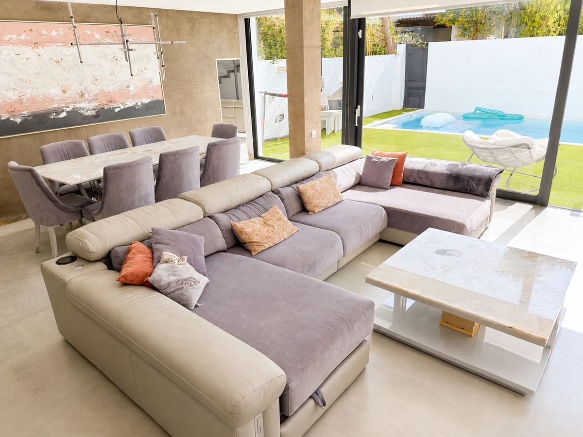 3 Zimmer Doppelhaus zu verkaufen in Nueva Andalucia mit Pool - 1.200.000 € (Ref: 9991841)
