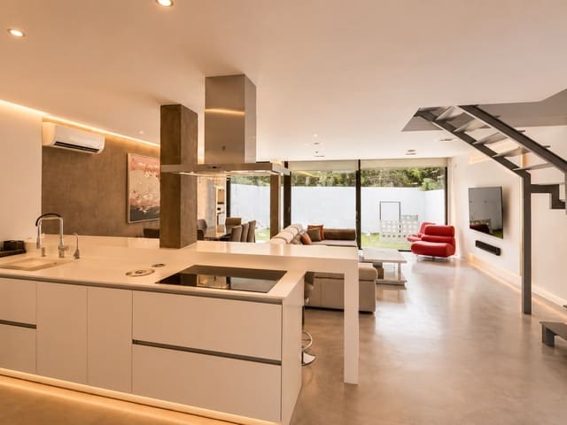 3 soveværelse Semi-Rækkehus til salg i Nueva Andalucia, Marbella med swimmingpool - € 1.200.000 (Ref: 9991841)