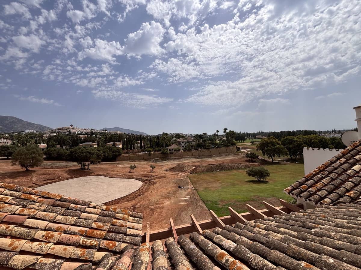2 soveværelse Lejlighed til salg i Mijas Golf med swimmingpool garage - € 315.000 (Ref: 9991842)