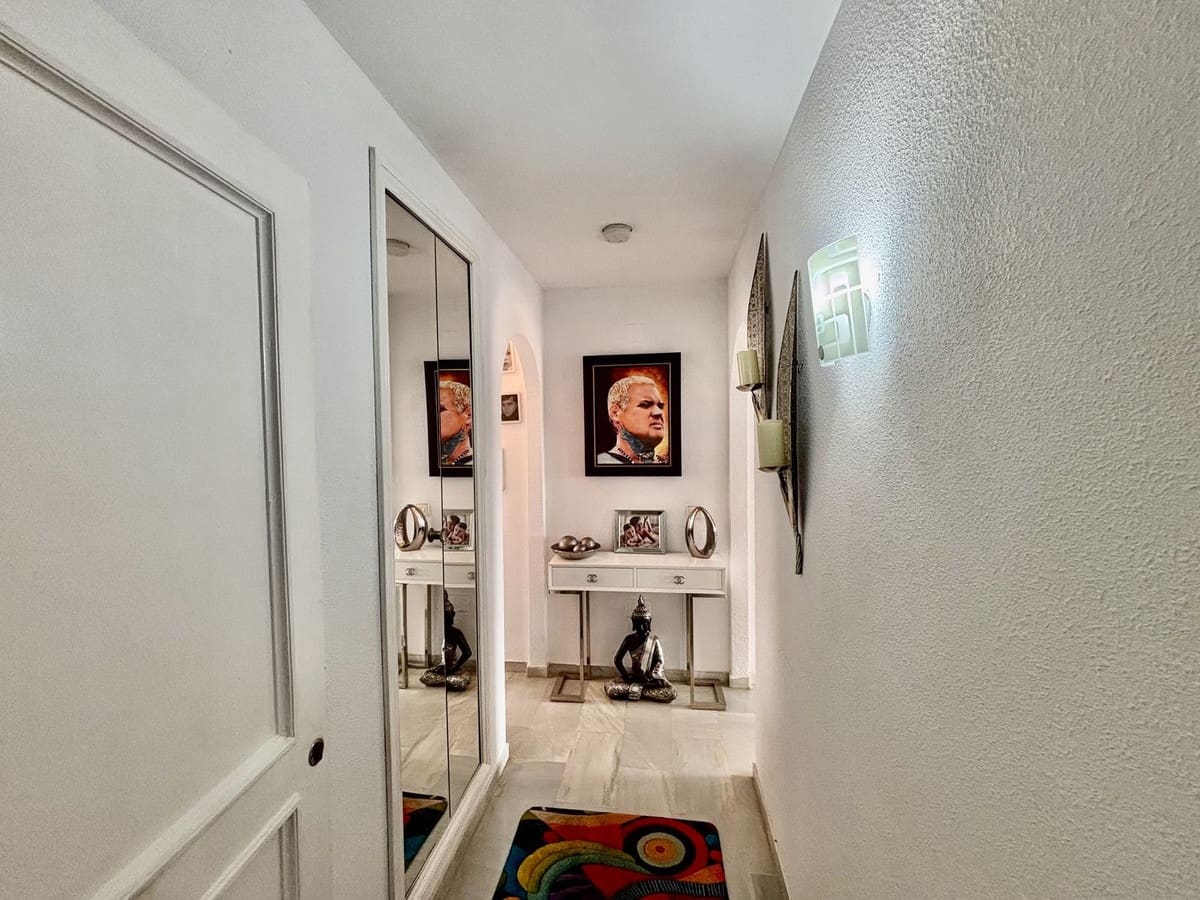2 soveværelse Lejlighed til salg i Mijas Golf med swimmingpool garage - € 315.000 (Ref: 9991842)