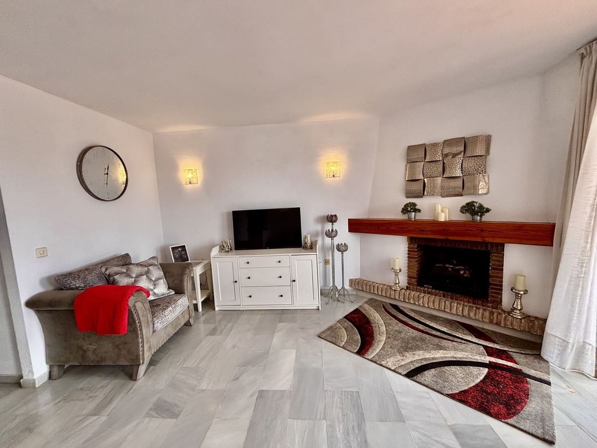 2 soveværelse Lejlighed til salg i Mijas Golf med swimmingpool garage - € 315.000 (Ref: 9991842)