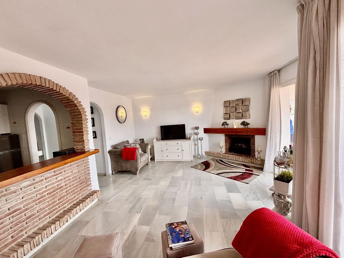 2 soveværelse Lejlighed til salg i Mijas Golf med swimmingpool garage - € 315.000 (Ref: 9991842)