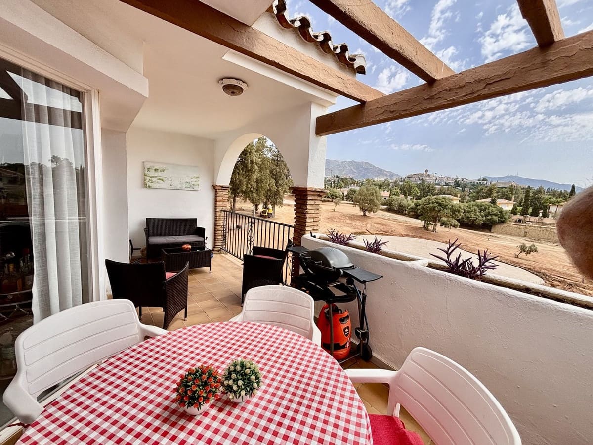 2 soveværelse Lejlighed til salg i Mijas Golf med swimmingpool garage - € 315.000 (Ref: 9991842)