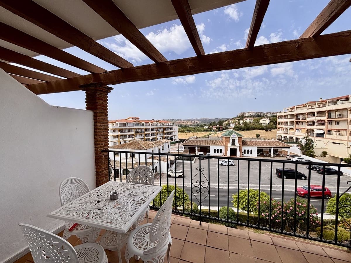 2 soveværelse Lejlighed til salg i Mijas Golf med swimmingpool garage - € 315.000 (Ref: 9991842)