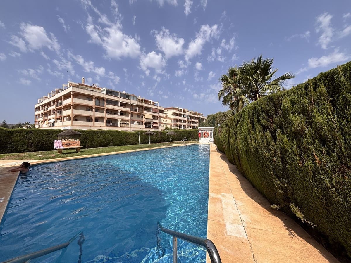 2 soveværelse Lejlighed til salg i Mijas Golf med swimmingpool garage - € 315.000 (Ref: 9991842)