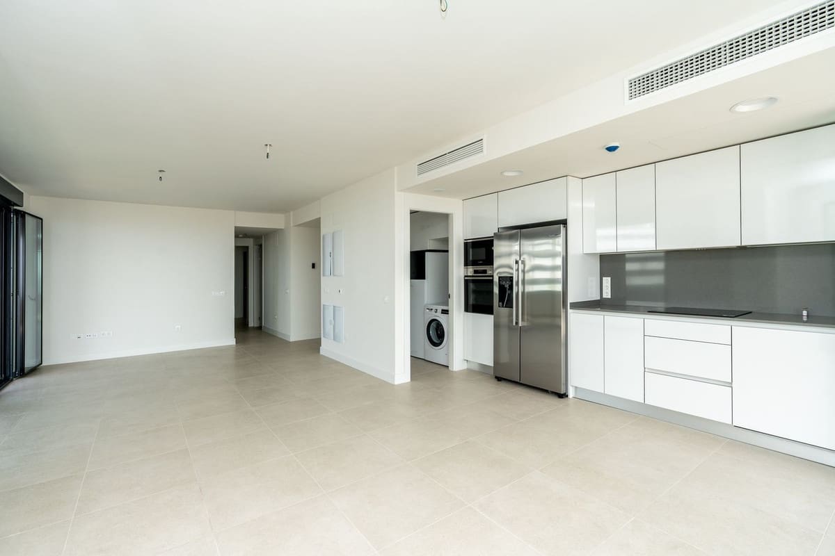 Apartamento de 2 habitaciones en Torremolinos en venta con piscina - 1.349.000 € (Ref: 9991843)