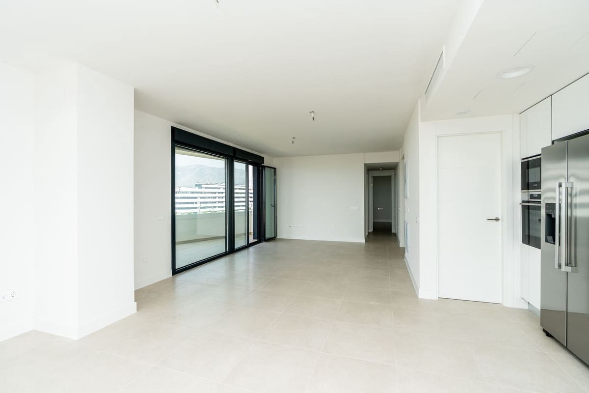 Apartamento de 2 habitaciones en Torremolinos en venta con piscina - 1.349.000 € (Ref: 9991843)