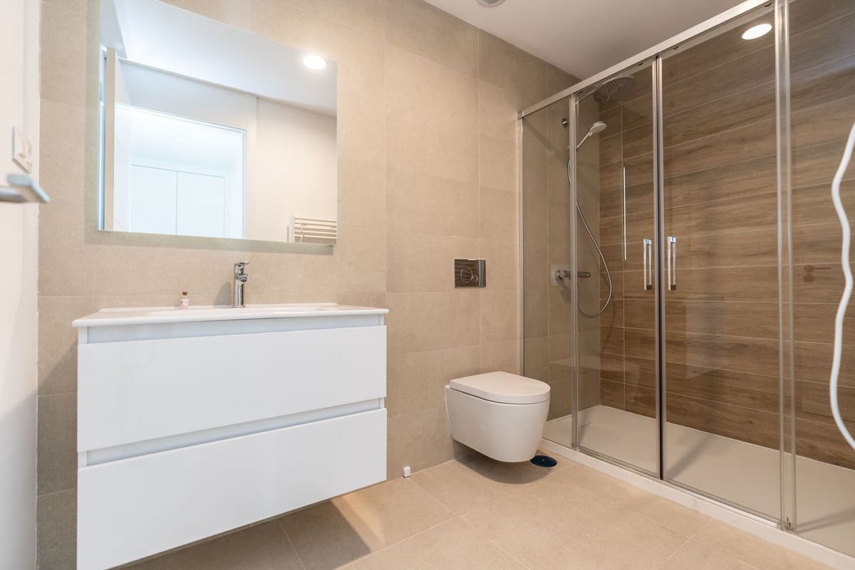 Apartamento de 2 habitaciones en Torremolinos en venta con piscina - 1.349.000 € (Ref: 9991843)
