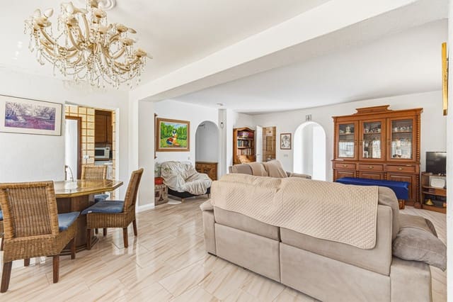 2 bedroom Villa for sale in Nueva Andalucia, Marbella with pool - € 1,375,000 (Ref: 9991847)