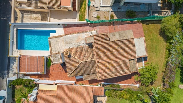 2 bedroom Villa for sale in Nueva Andalucia, Marbella with pool - € 1,375,000 (Ref: 9991847)