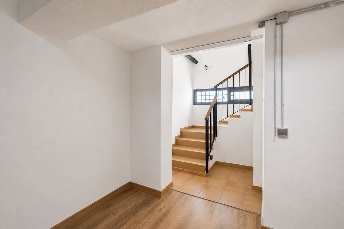 9 camera da letto Villetta Bifamiliare in vendita in Nueva Andalucia - 1.450.000 € (Rif: 9991848)