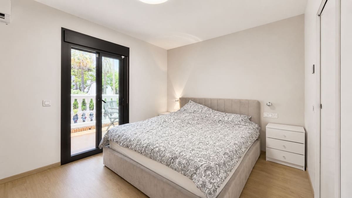 9 camera da letto Villetta Bifamiliare in vendita in Nueva Andalucia - 1.450.000 € (Rif: 9991848)