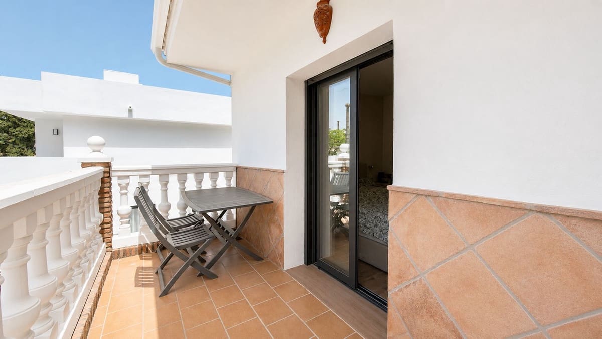 9 camera da letto Villetta Bifamiliare in vendita in Nueva Andalucia - 1.450.000 € (Rif: 9991848)