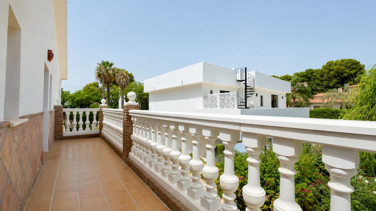 9 camera da letto Villetta Bifamiliare in vendita in Nueva Andalucia - 1.450.000 € (Rif: 9991848)