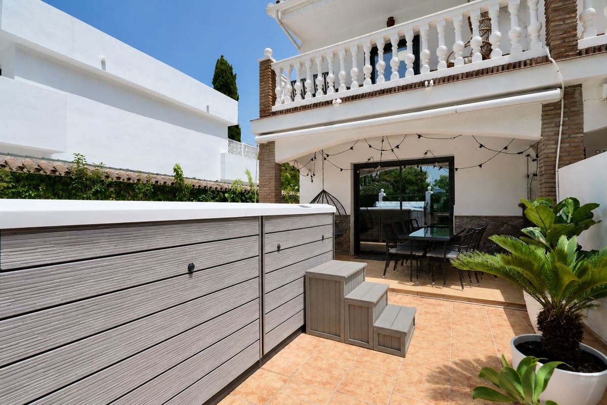 9 camera da letto Villetta Bifamiliare in vendita in Nueva Andalucia - 1.450.000 € (Rif: 9991848)