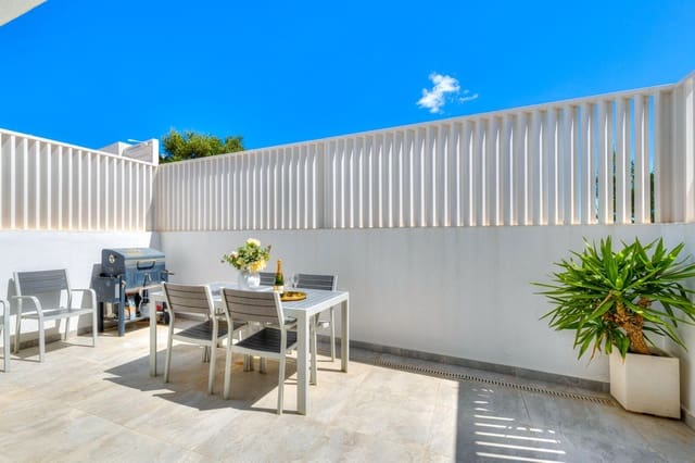 3 soveværelse Byhus til salg i Fuengirola med swimmingpool - € 575.000 (Ref: 9993686)