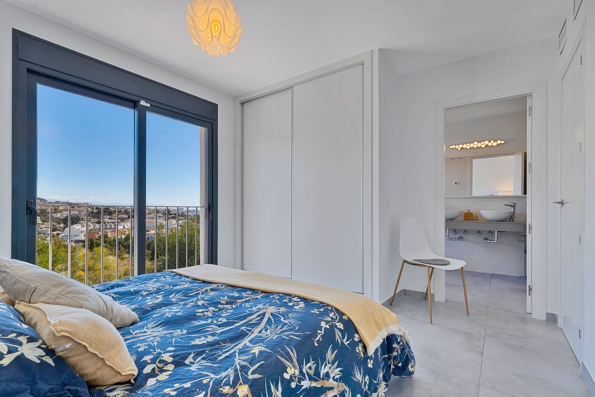 3 soveværelse Byhus til salg i Fuengirola med swimmingpool - € 575.000 (Ref: 9993686)