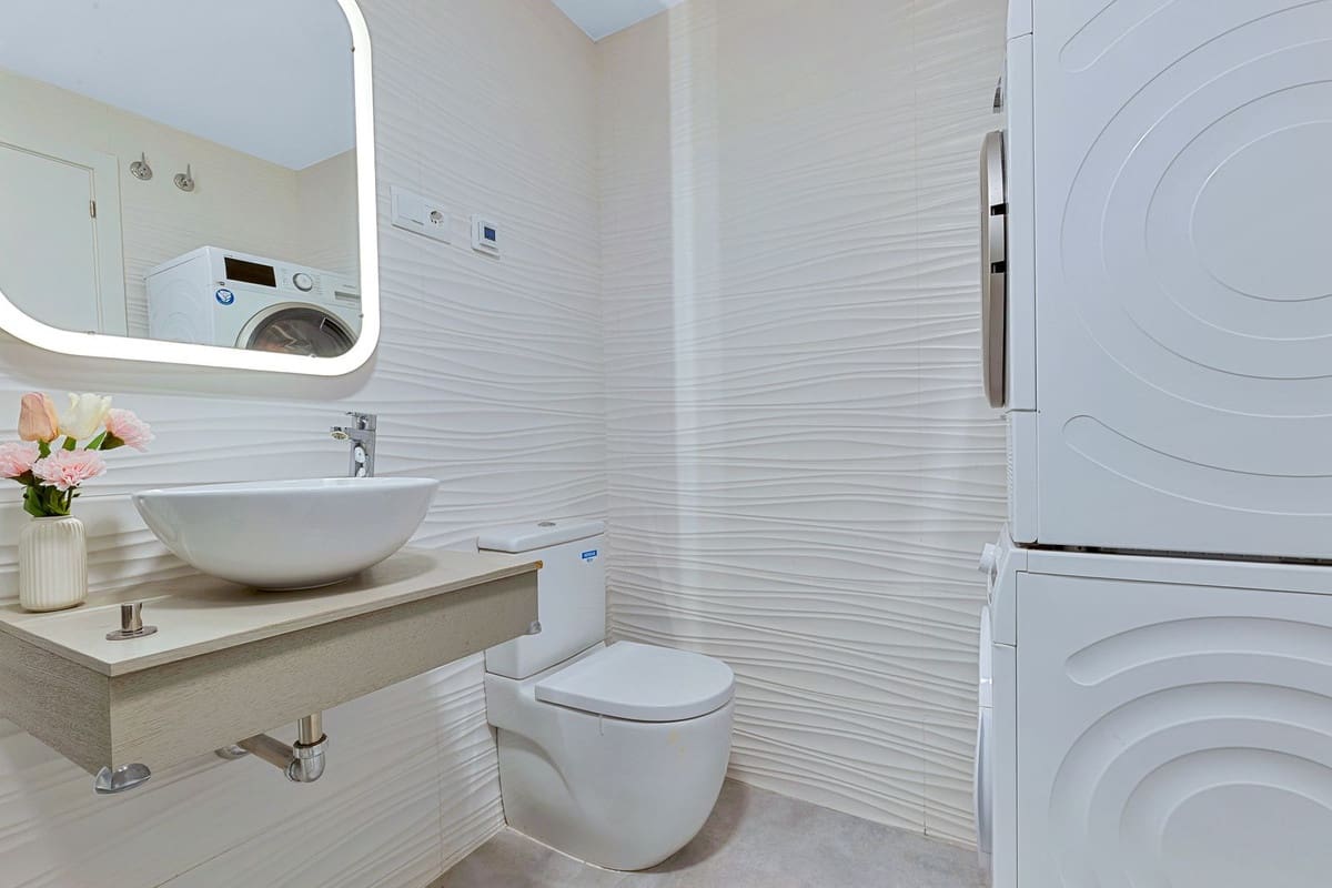3 soveværelse Byhus til salg i Fuengirola med swimmingpool - € 575.000 (Ref: 9993686)