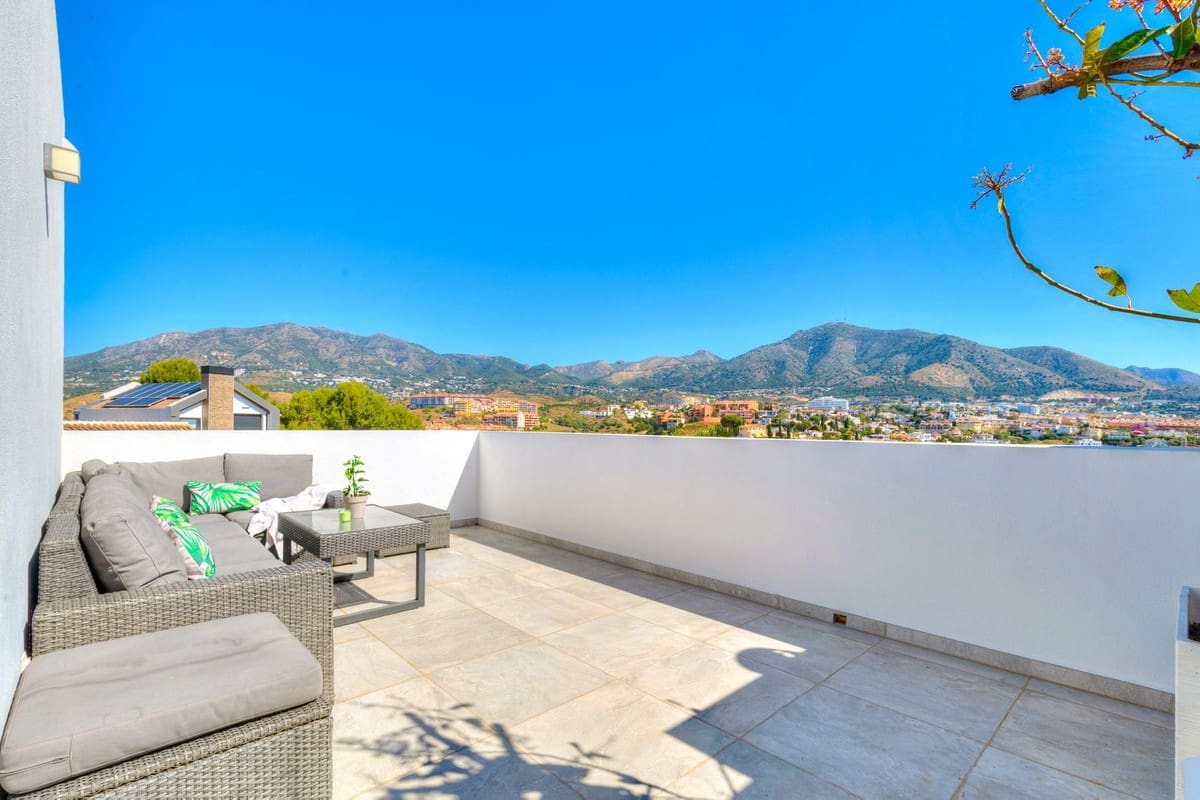 3 soveværelse Byhus til salg i Fuengirola med swimmingpool - € 575.000 (Ref: 9993686)