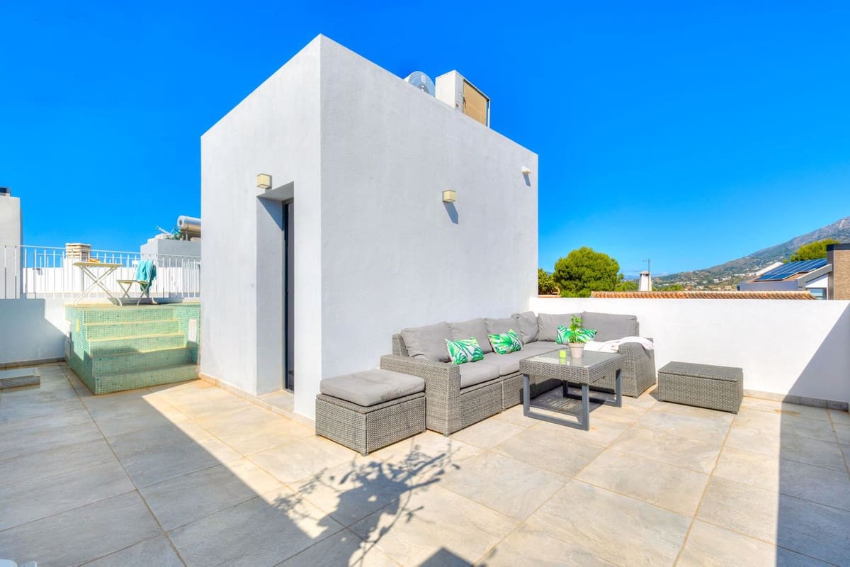 3 soveværelse Byhus til salg i Fuengirola med swimmingpool - € 575.000 (Ref: 9993686)