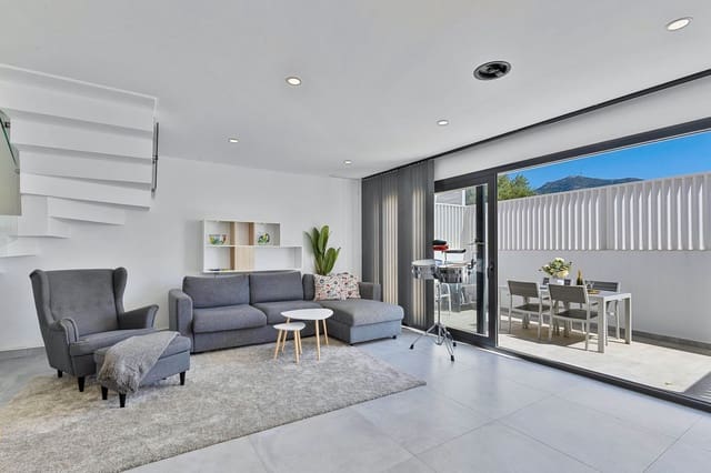 3 sovrum Hus till salu i Fuengirola med pool - 575 000 € (Ref: 9993686)