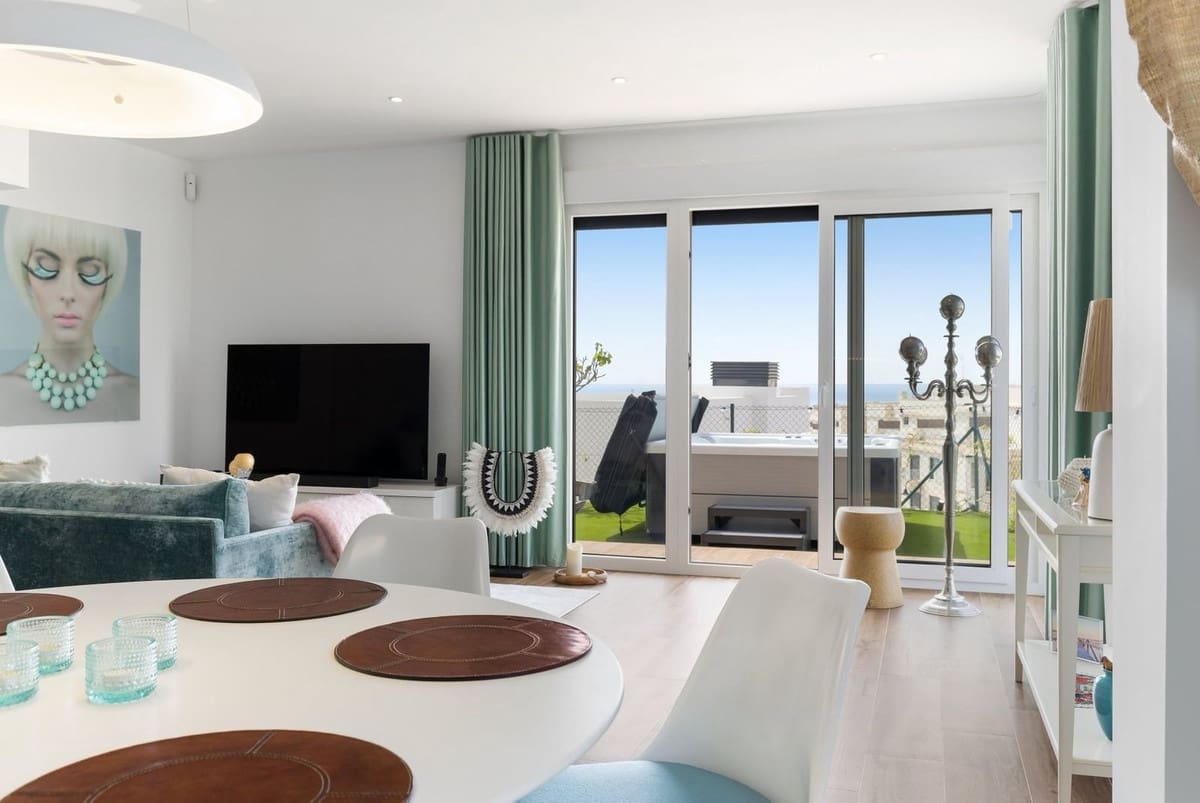 3 soveværelse Semi-Rækkehus til salg i La Cala de Mijas med swimmingpool - € 1.048.000 (Ref: 9993687)